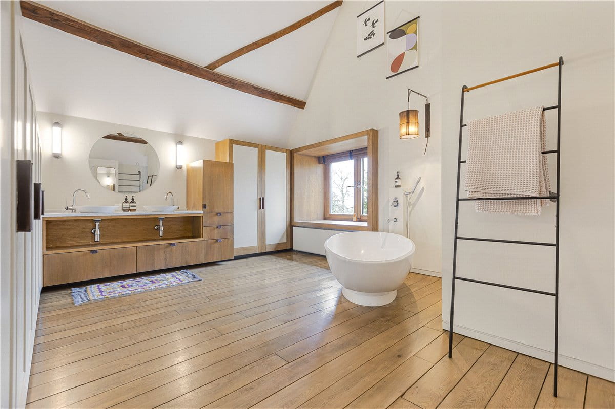 5 bedroom , Great Haseley, OX44 - Available