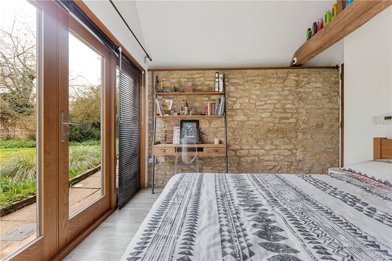 5 bedroom , Great Haseley, OX44 - Available