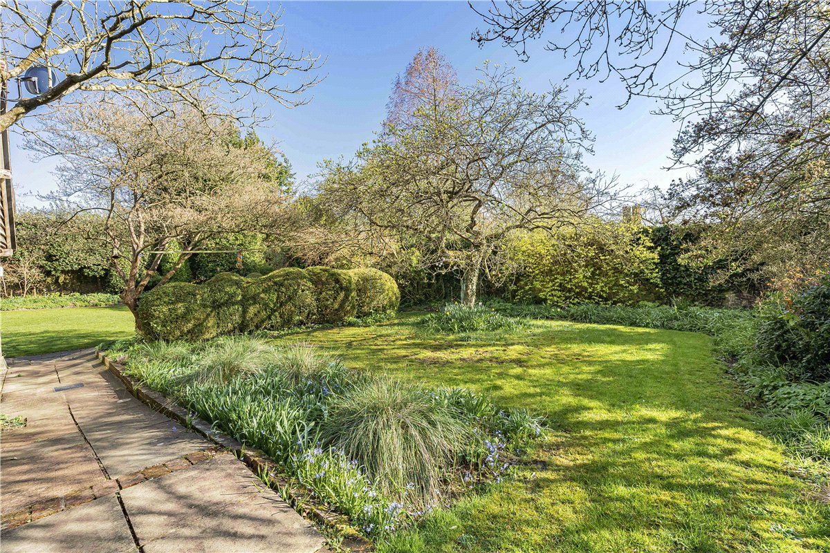 5 bedroom , Great Haseley, OX44 - Available