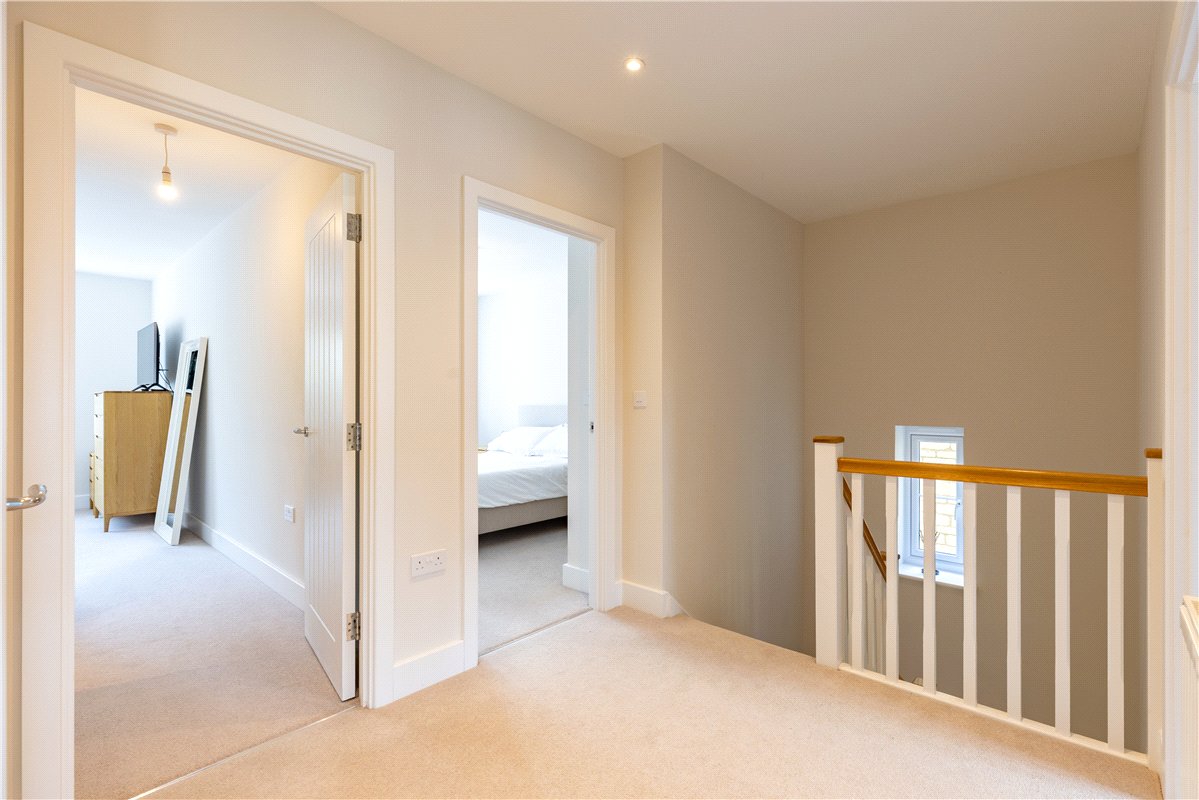 4 bedroom house, Olivers Close, Long Hanborough OX29 - Available