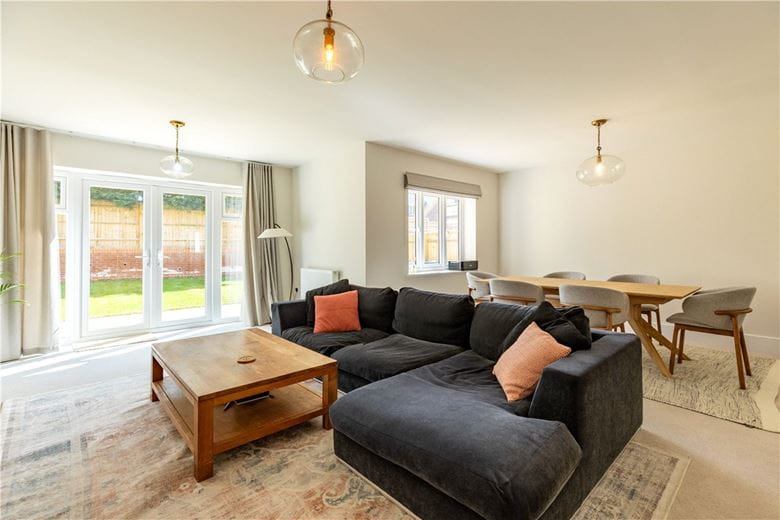 4 bedroom house, Olivers Close, Long Hanborough OX29 - Available