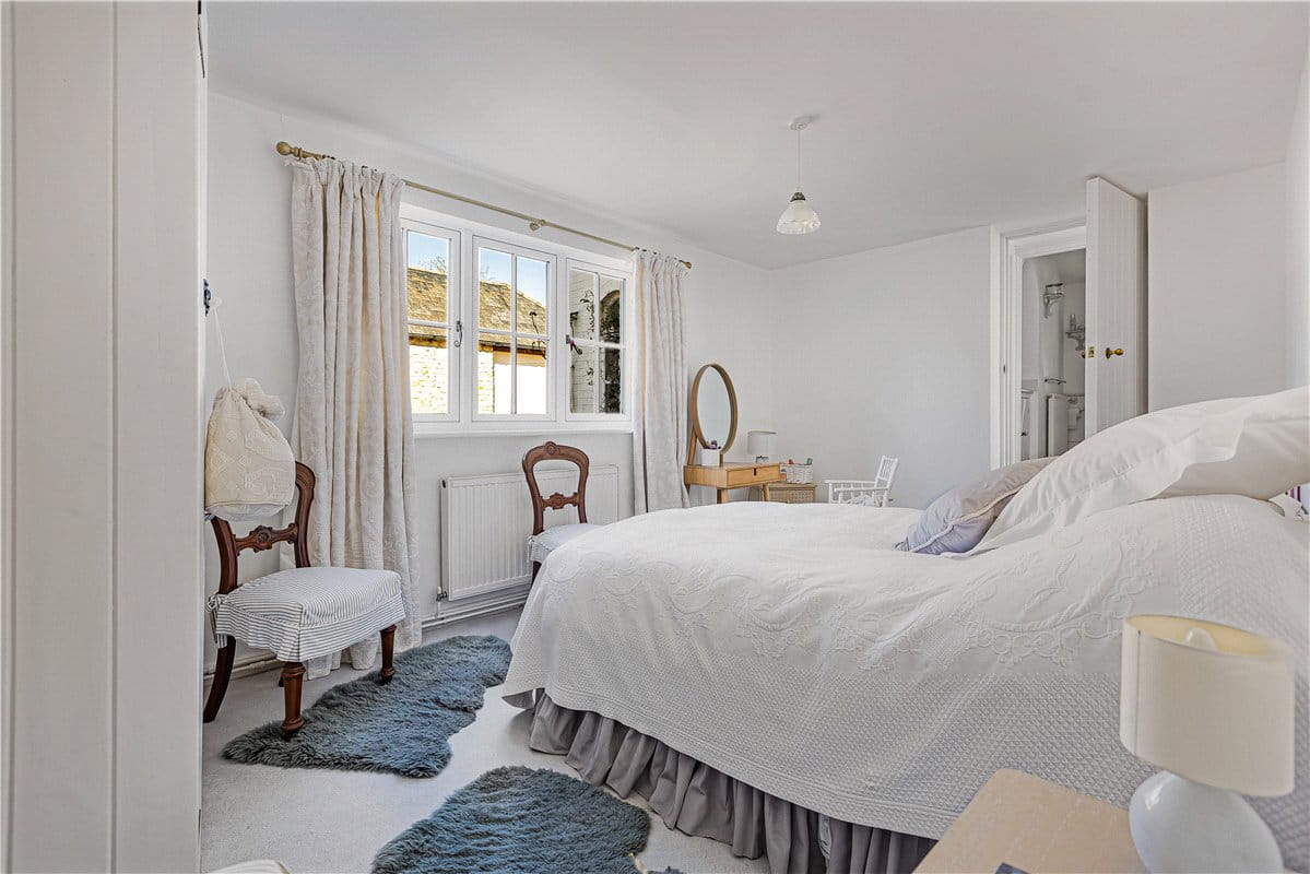 6 bedroom house, Church Road, Hinton Waldrist SN7 - Available