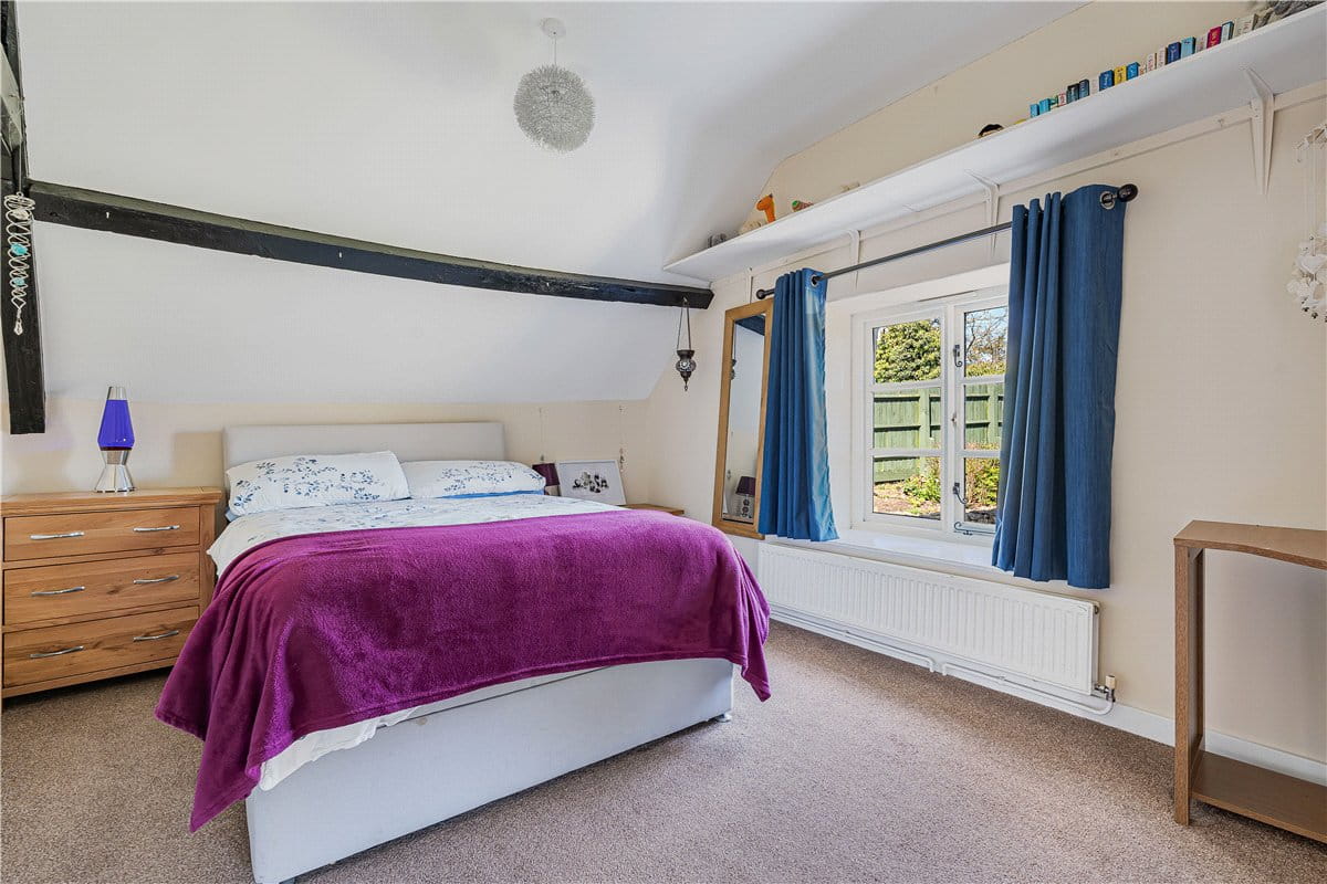 4 bedroom cottage, Taston, Chipping Norton, OX7 - Available