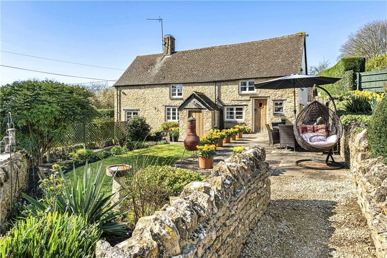 4 bedroom cottage, Taston, Chipping Norton, OX7 - Available