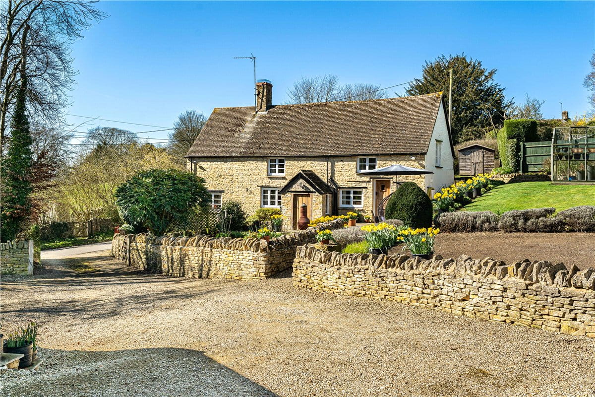 4 bedroom cottage, Taston, Chipping Norton, OX7 - Available