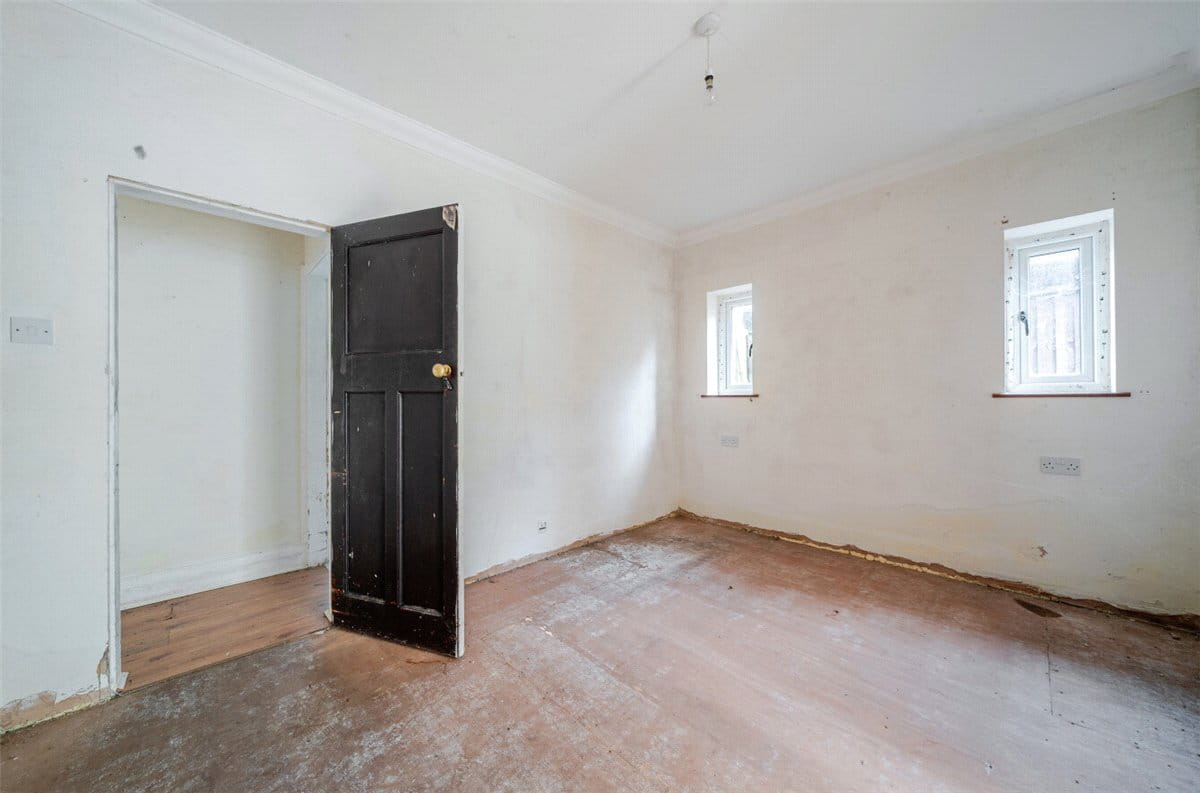 2 bedroom bungalow, Chester Road, Preston Brook WA7 - Available