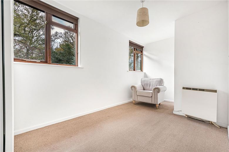 6 bedroom development plot, Oakley Wood, Benson OX10 - Available