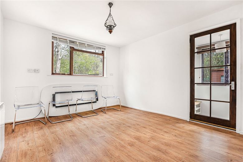 6 bedroom development plot, Oakley Wood, Benson OX10 - Available