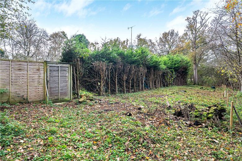 6 bedroom development plot, Oakley Wood, Benson OX10 - Available