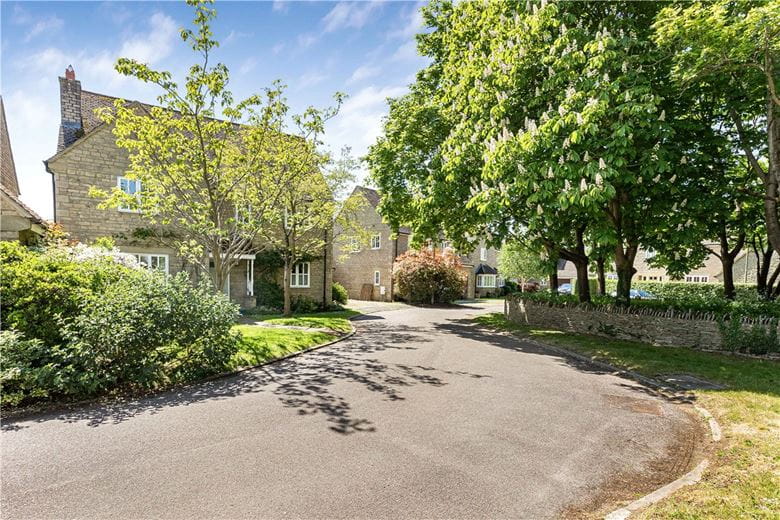 4 bedroom house, Bolsover Close, Long Hanborough OX29 - Available