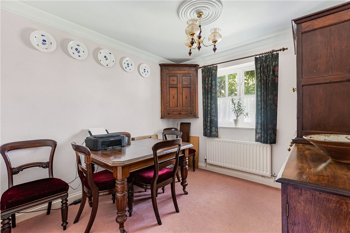 4 bedroom house, Bolsover Close, Long Hanborough OX29 - Available