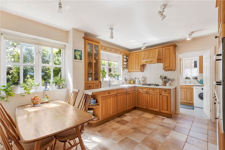 4 bedroom house, Bolsover Close, Long Hanborough OX29 - Available