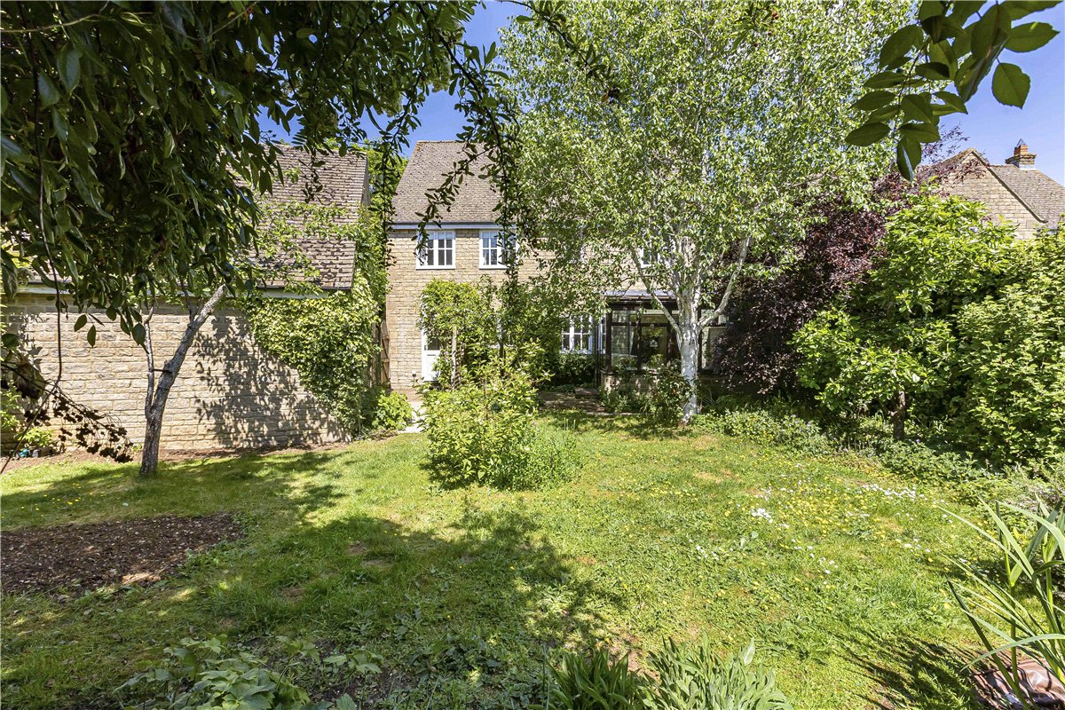 4 bedroom house, Bolsover Close, Long Hanborough OX29 - Available
