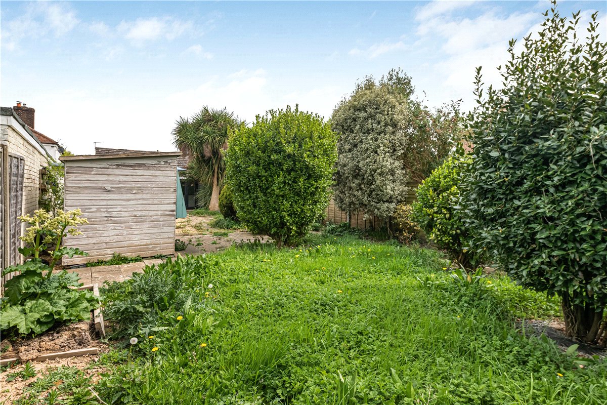 3 bedroom bungalow, Yapton Lane, Walberton BN18 - Available