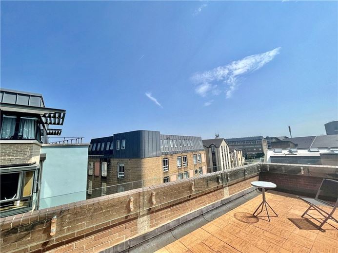1 bedroom flat, Staincross House, Albion Place OX1 - Available