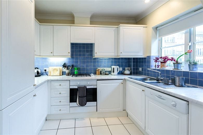 2 bedroom flat, Grandpont Place, Longford Close OX1