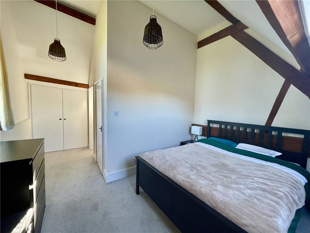 3 bedroom house, Lower Farm, Denton OX44 - Available