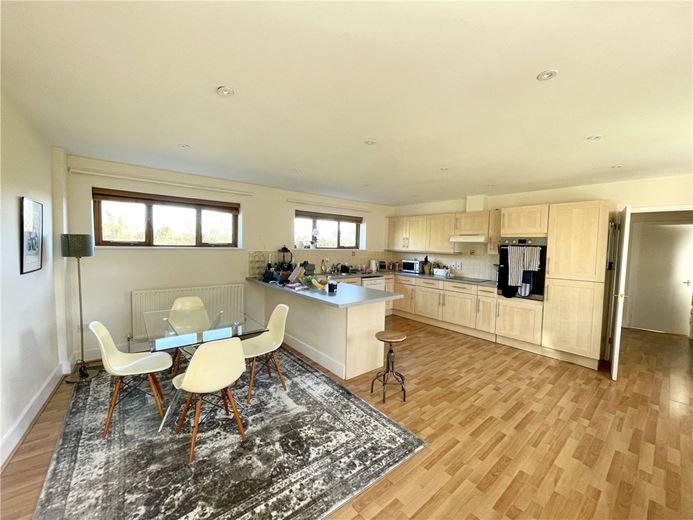 3 bedroom house, Lower Farm, Denton OX44 - Available