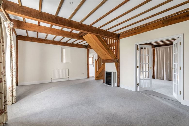 3 bedroom house, Lower Farm, Denton OX44 - Available