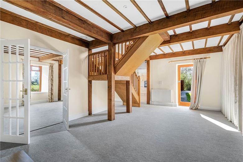 3 bedroom house, Lower Farm, Denton OX44 - Available