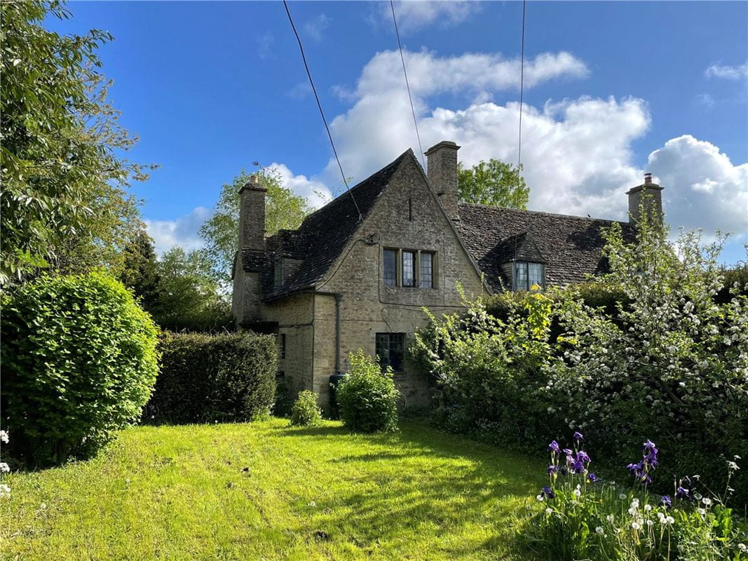 3 bedroom cottage, Manor Cottages, Kelmscott GL7