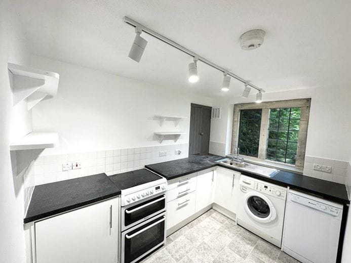 3 bedroom cottage, Manor Cottages, Kelmscott GL7