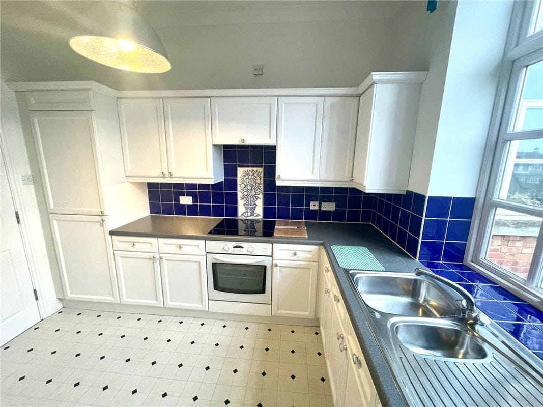 3 bedroom flat, The Jackson Building, Bennett Crescent OX4 - Let Agreed