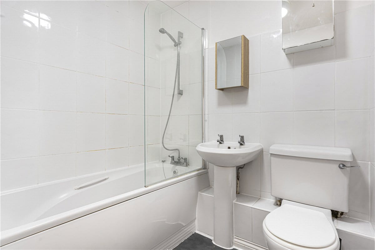 2 bedroom flat, Tennyson Lodge, Paradise Square OX1 - Available