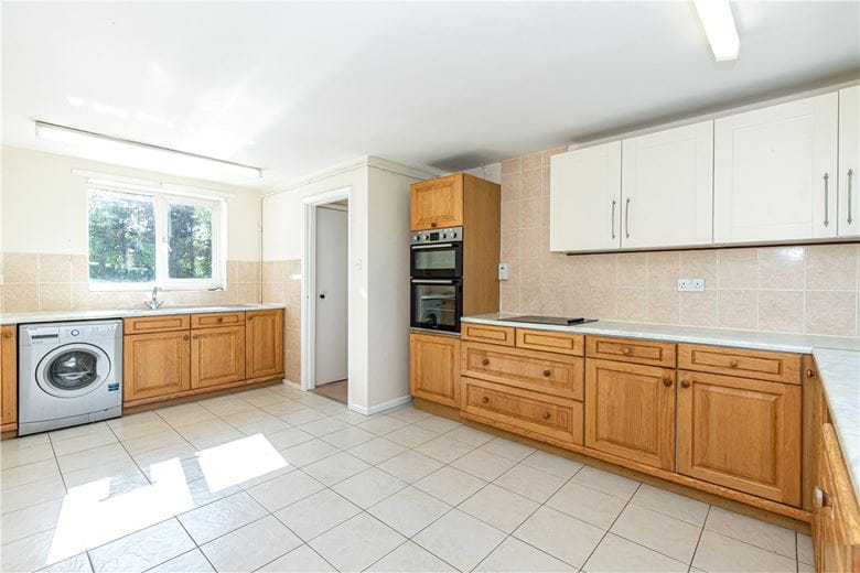 3 bedroom house, Thame Road, Warborough OX10 - Let Agreed