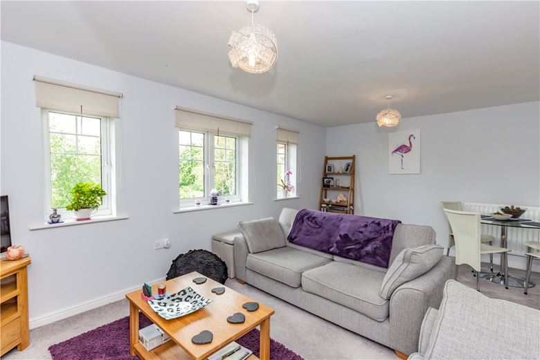 2 bedroom flat, Staniland Court, Abingdon OX14 - Available