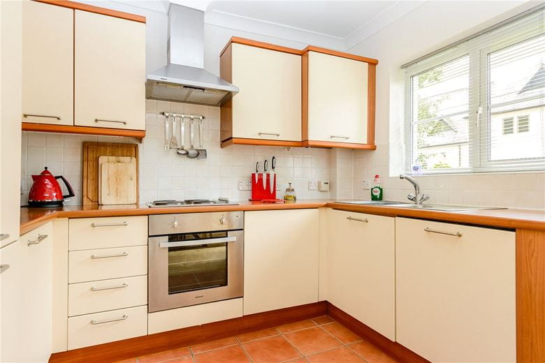 2 bedroom flat, Grandpont Place, Long Ford Close OX1 - Let Agreed