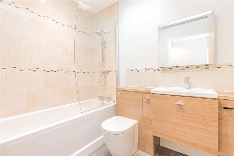 3 bedroom house, Overford Farm, Wytham OX2 - Available