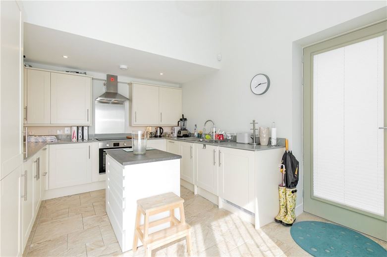 4 bedroom house, Overford Farm, Wytham OX2 - Available