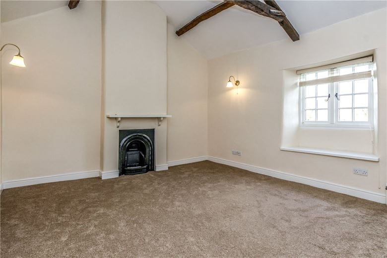 3 bedroom house, Church Walk, Combe OX29 - Let Agreed