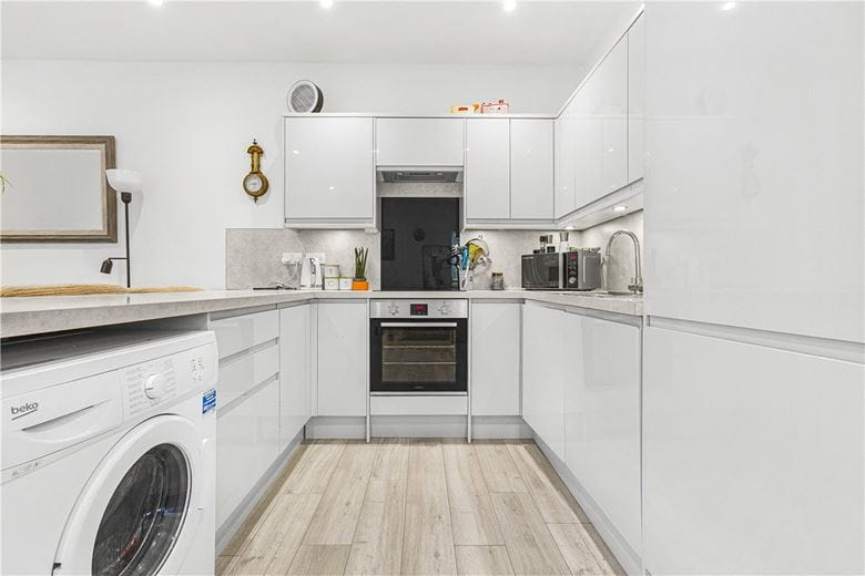 2 bedroom flat, The Coach House, Little Baldon OX44 - Let Agreed