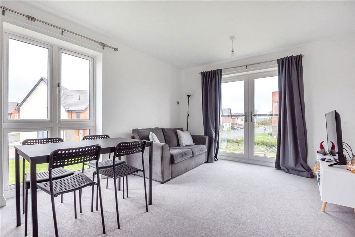 2 bedroom flat, Croxden Way, Daventry NN11 - Let Agreed