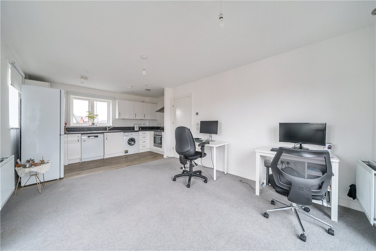 1 bedroom flat, Croxden Way, Daventry NN11 - Let Agreed