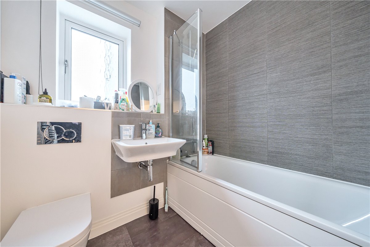 1 bedroom flat, Croxden Way, Daventry NN11 - Let Agreed