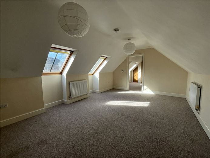 1 bedroom flat, High Street, Whitchurch on Thames RG8 - Available