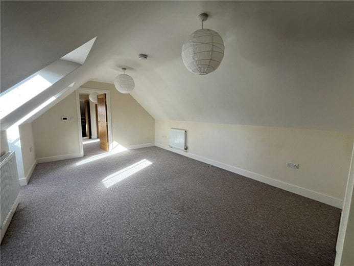 1 bedroom flat, High Street, Whitchurch on Thames RG8 - Available