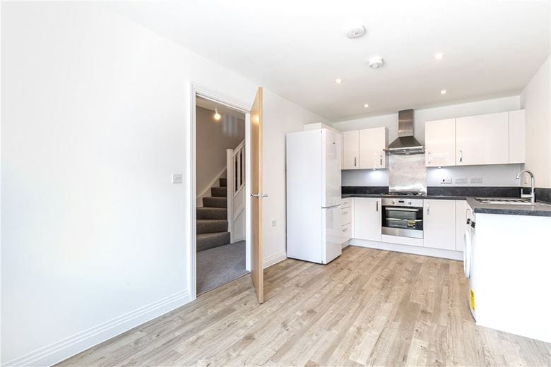 3 bedroom house, Rye Crescent, Curbridge OX29 - Let Agreed