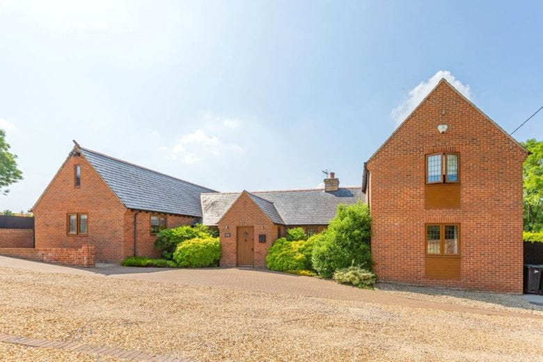 5 bedroom house, Manor Road, Wantage OX12 - Available