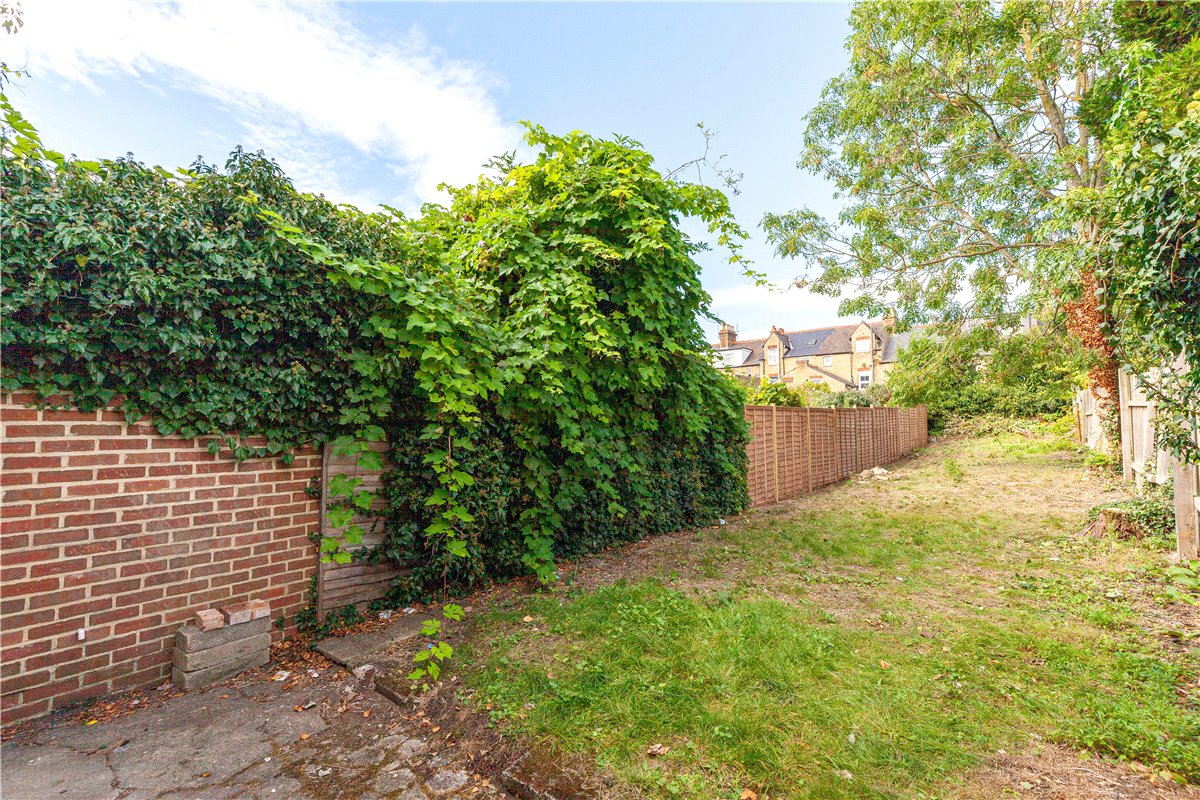  bedroom flat, Bullingdon Road, Oxford OX4 - Available