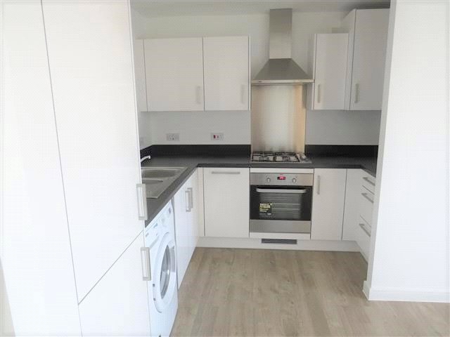 2 bedroom flat, Barrosa Way, Whitehouse MK8