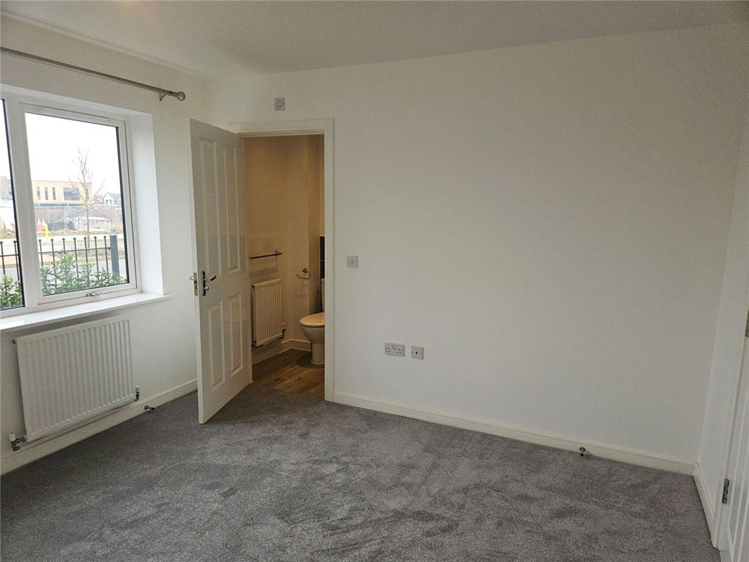 2 bedroom flat, Barrosa Way, Whitehouse MK8
