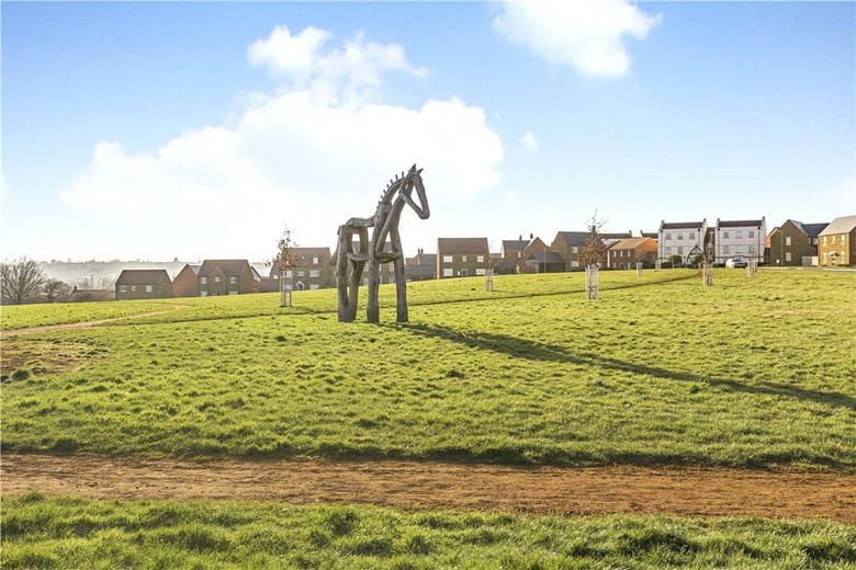 2 bedroom flat, Thenford Way, Banbury OX16 - Available