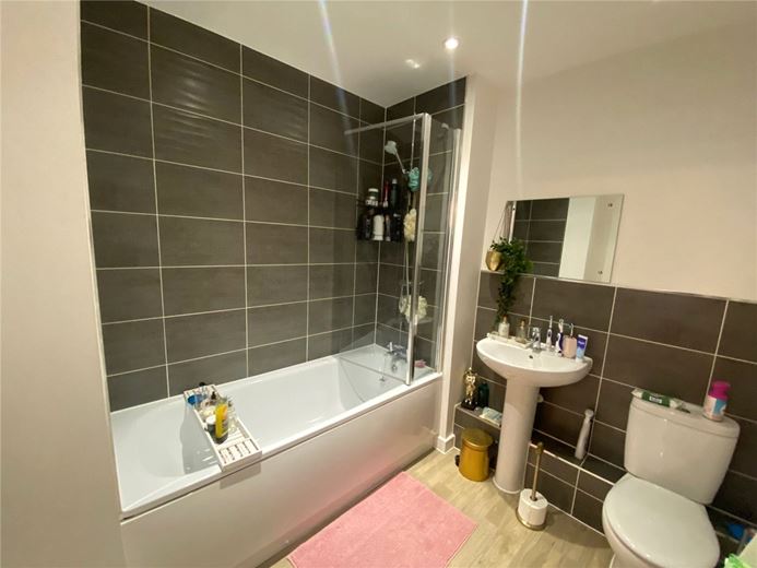 2 bedroom flat, Bourton Road, Banbury OX16 - Let Agreed