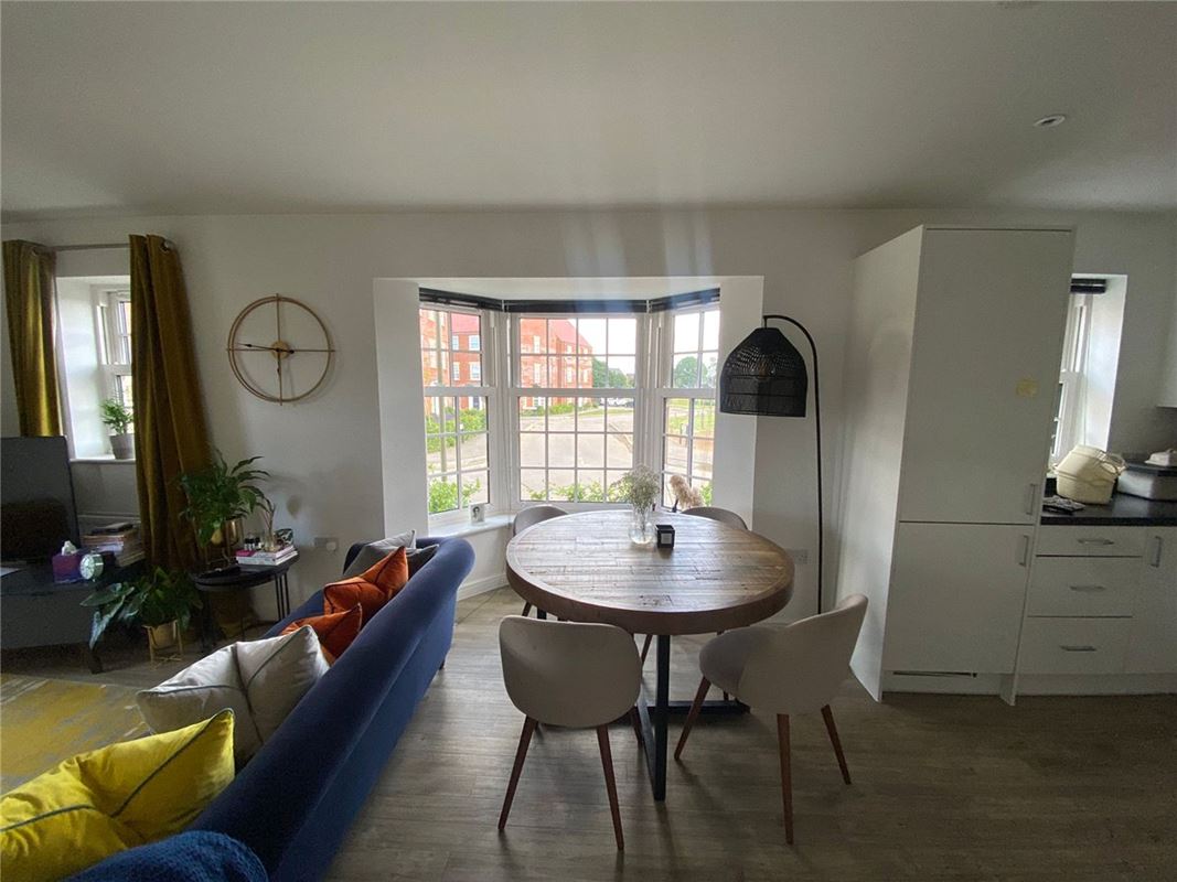 2 bedroom flat, Bourton Road, Banbury OX16 - Let Agreed