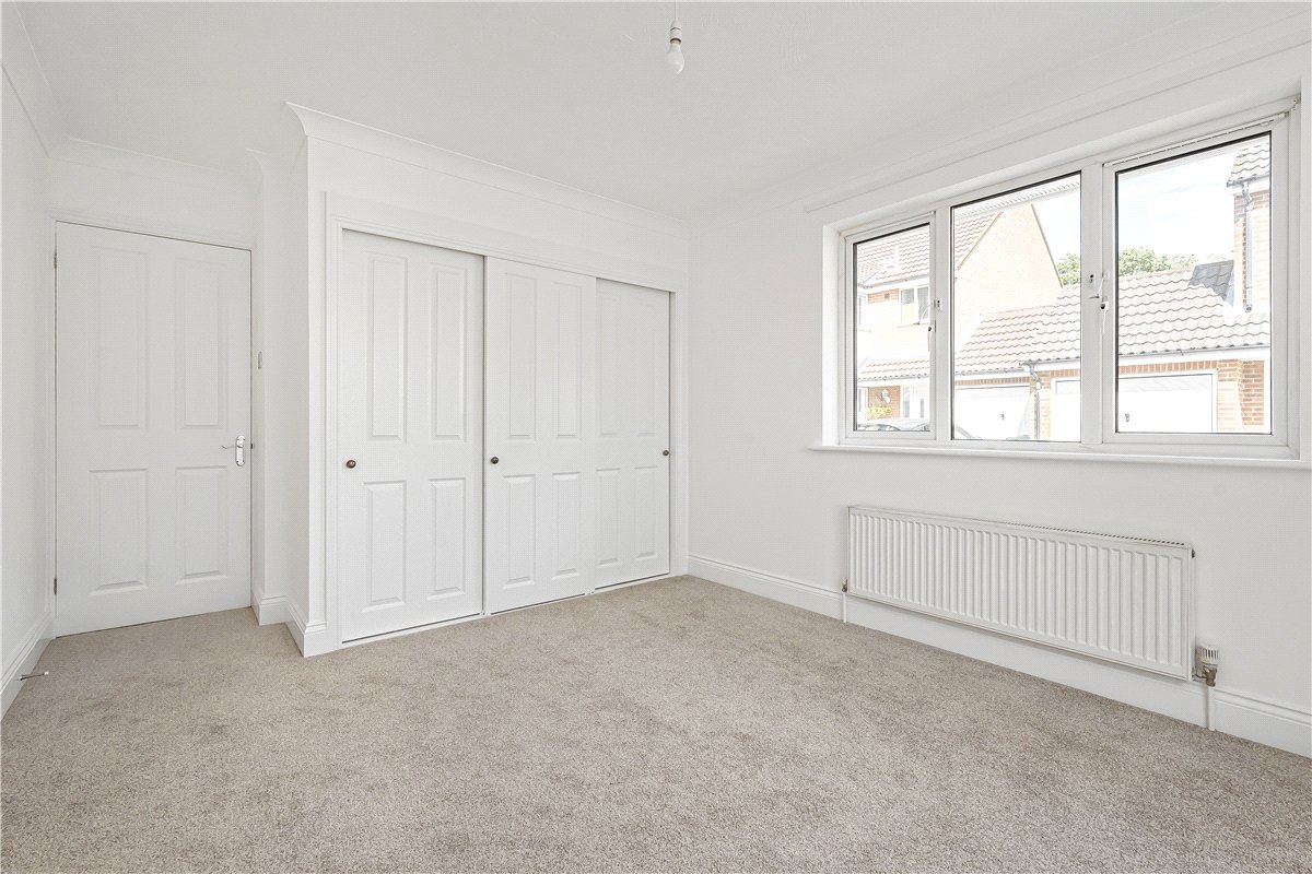 2 bedroom bungalow, Pantile Close, Witham CM8 - Available