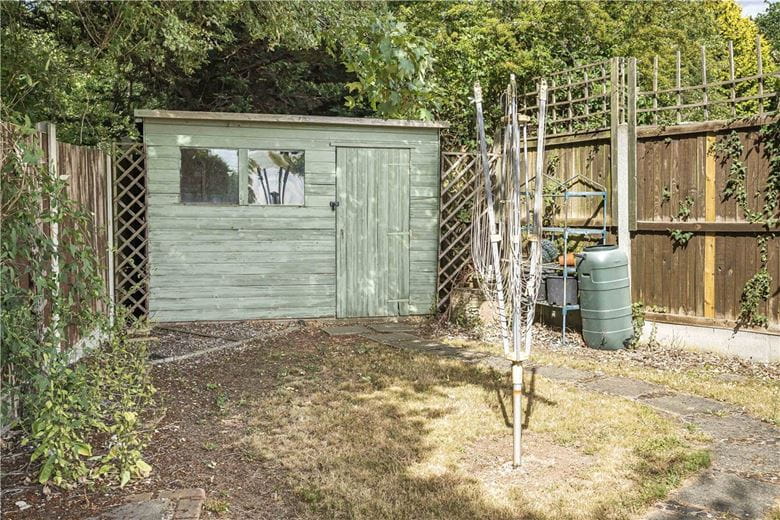 2 bedroom bungalow, Pantile Close, Witham CM8 - Available